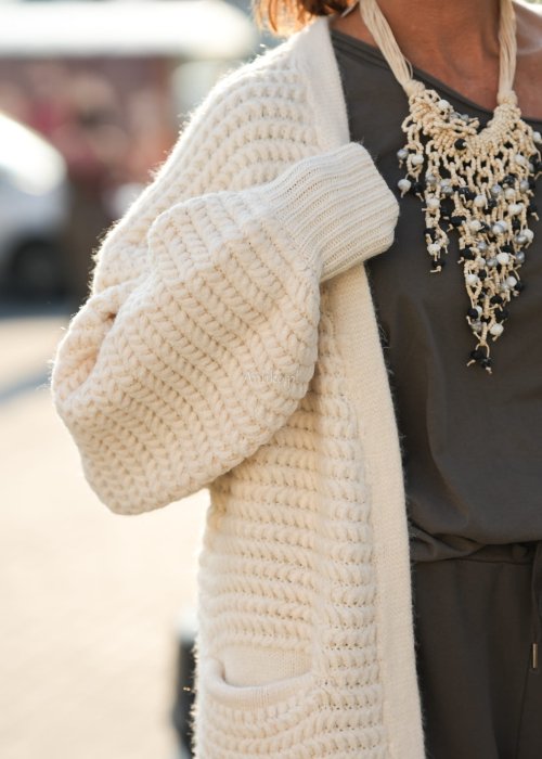 sweter-unis-kremowy (2).jpg