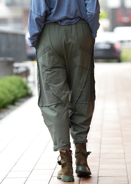 Szukasz wygodnych spodni w miejskim stylu? Spodnie Neokadia khaki z obniżonym krokiem to komfort i nowoczesny look. Sprawdź!