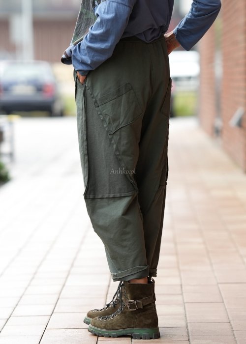 Szukasz wygodnych spodni w miejskim stylu? Spodnie Neokadia khaki z obniżonym krokiem to komfort i nowoczesny look. Sprawdź!