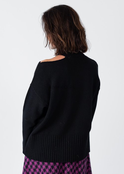 sweter-collarbone-czarny (14).jpg