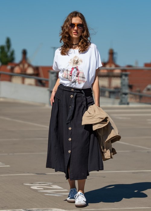 bluzka-fashion-lady-in-hat (3).jpg