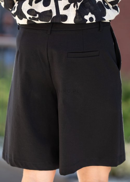 czarne-krotkie-spodnie-freshi (7).jpg