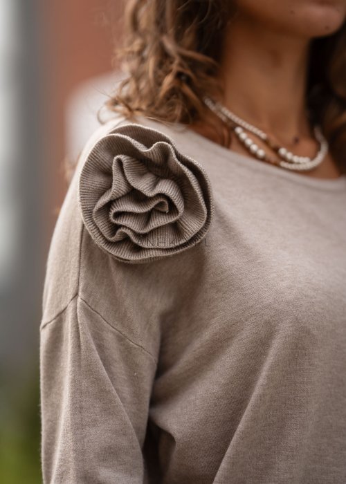 dzianinowy-sweter-rose-longs-bezowy (1).jpg