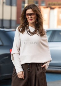 Sweter One Śmietankowy
