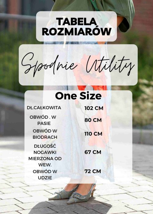 Luźne, szerokie spodnie w kolorze khaki o casualowym charakterze. Model z wysokim stanem, zapinany na duże, ozdobne guziki przesunięte lekko na bok, co nadaje im oryginalności.