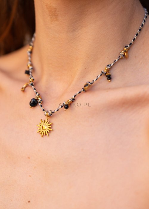 mini-pendants-naszyjnik-minimalistyczny-zloty-czarny (5).jpg
