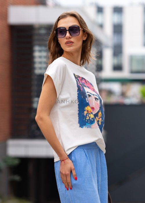 Bluzka-Frida-Vibe-Artistic-Biala (1).jpg