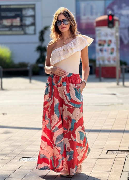 Beżowe body damskie na jedno ramię z falbaną z haftem ażurowym, elegancki fason w stylu boho