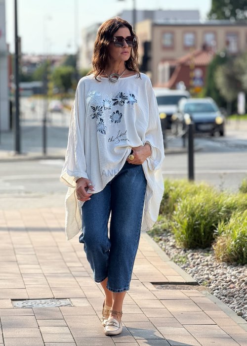 Granatowe jeansy damskie o prostym kroju 7/8, wysoki stan, klasyczny denim w stylu casual