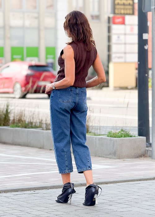 Granatowe jeansy damskie o prostym kroju 7/8, wysoki stan, klasyczny denim w stylu casual