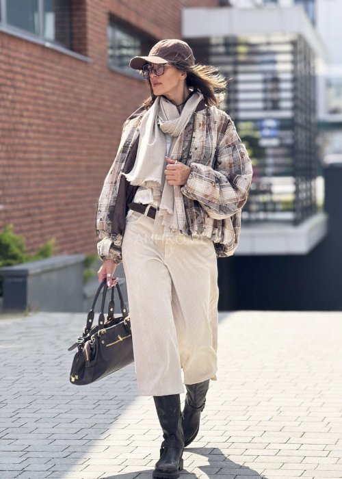 Bezowe-spodnie-damskie-z-sztruksu,-szeroka-nogawka-78,-styl-retro-4.jpg