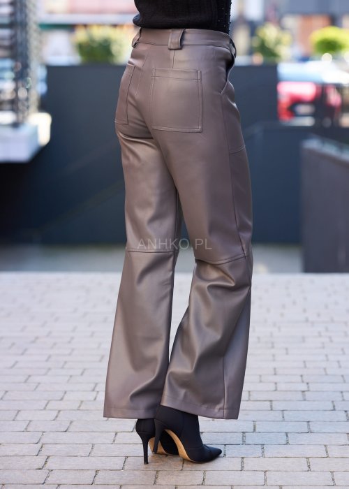 spodnie damskie z eko skóry, prosty krój wide leg, wysoki stan, nowoczesna elegancja