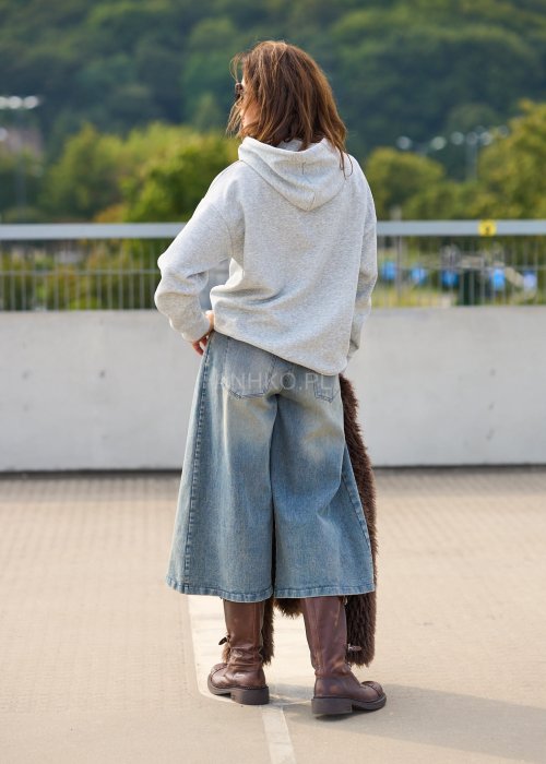 Damskie jeansowe spodnie culottes o szerokiej nogawce, długość 7/8, przetarcia w stylu vintage, casualowy fason