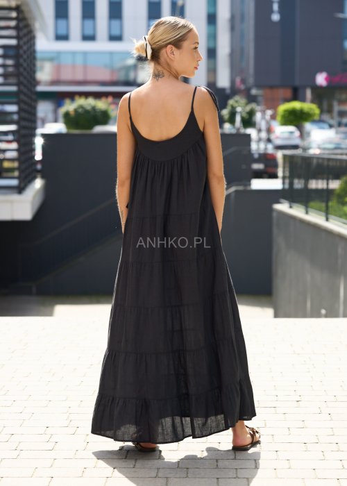 ALT: Czarna długa sukienka maxi na ramiączkach wiązanych, luźny krój boho z haftowaną górą, letnia moda damska