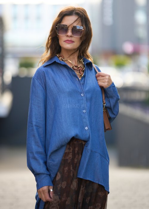 Luźna koszula z miękkiego denimu w odcieniu niebieskim,