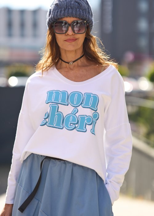 Czarny choker z perłą i srebrzystymi zdobieniami