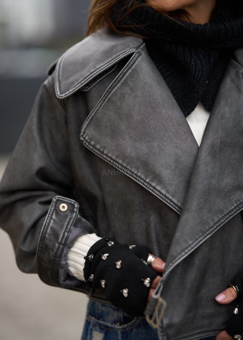 grafitową kurtkę typu biker