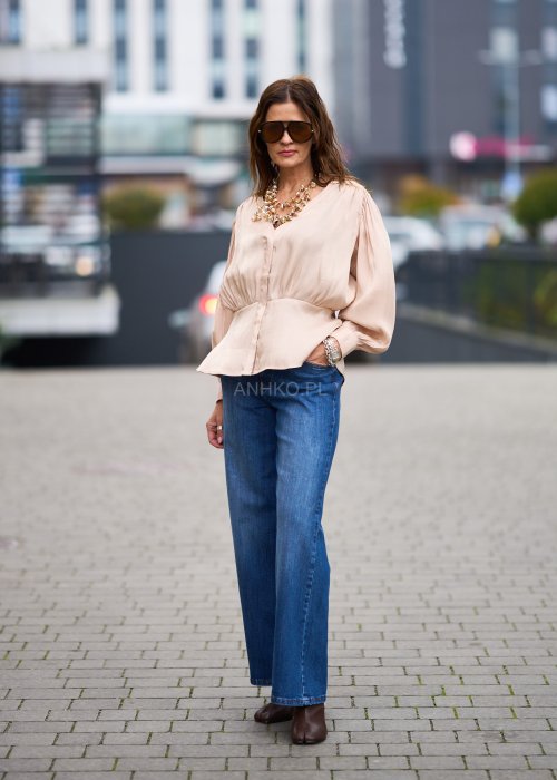 Niebieskie jeansy damskie z prostą nogawką i wiązaniem w pasie w stylu casual