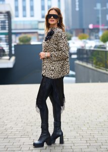 Bluzka Megan New Print Czarno-Kremowa 