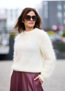 Sweter Fluffy Dream Śmietankowy 