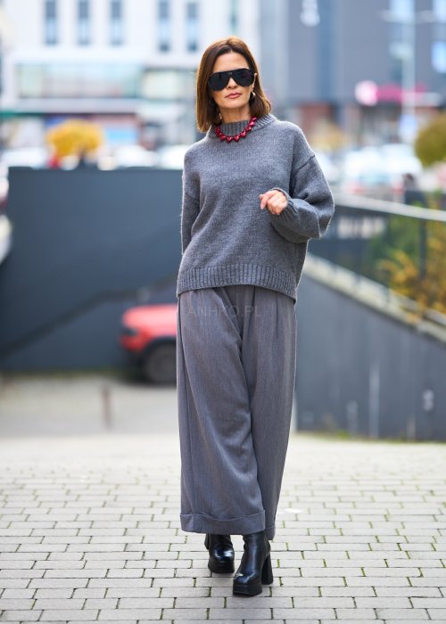 Szare eleganckie spodnie culottes z mankietami