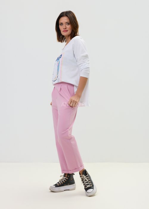 Bluzka damska biała z nadrukiem cowboy – luźna bluzka casual