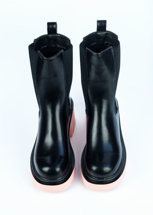 Buty 8818 czarne Botki z ecoskóry z różowa podeszwą