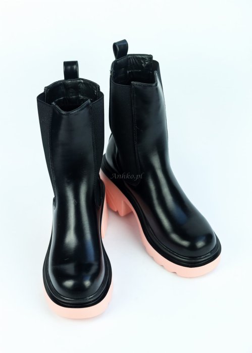 Buty 8818 czarne Botki z ecoskóry z różowa podeszwą